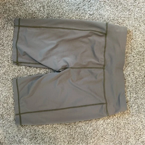 Sweaty Betty All Day Olive/Army Green Bike Shorts. Yoga. Athleisure. Pilates. S - Picture 5 of 10